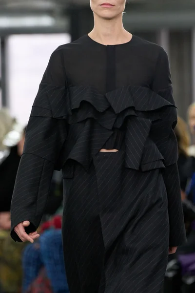 Look 5